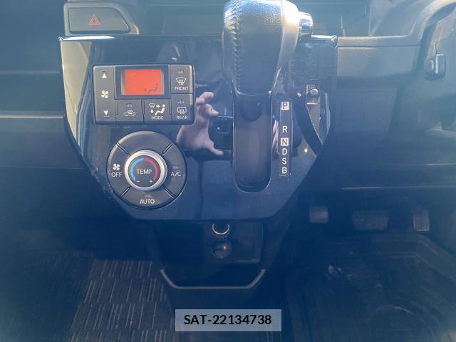 Toyota Pixis Mega 2018-01 7814641-10