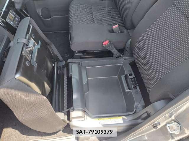Toyota Pixis Mega 2021-03 7816005-14