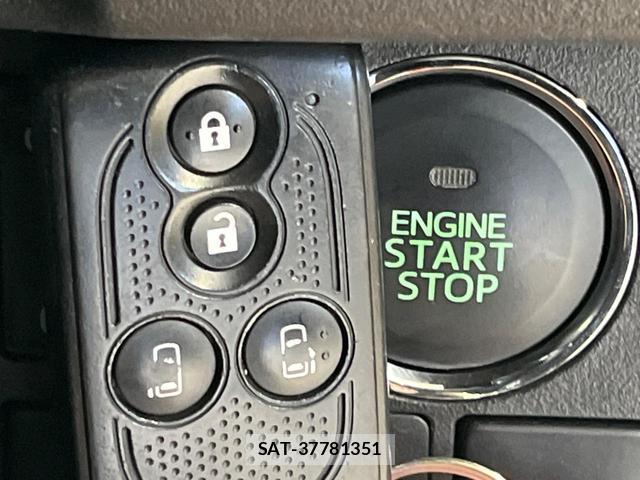 Toyota Pixis Mega 2015-12 7818563-6
