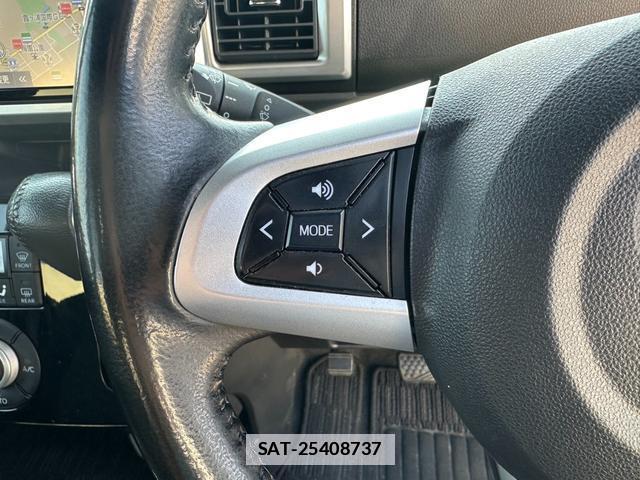 Toyota Pixis Mega 2021-04 7820176-14
