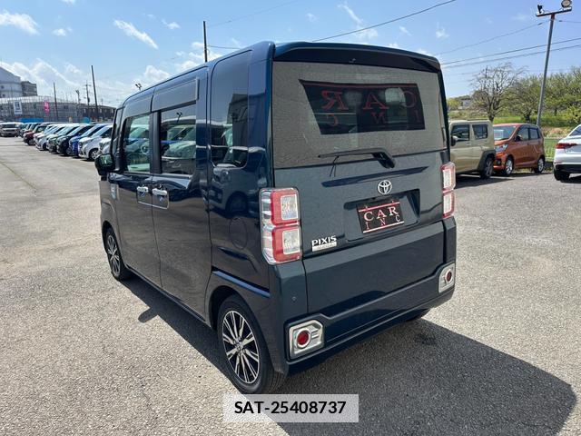 Toyota Pixis Mega 2021-04 7820176-8