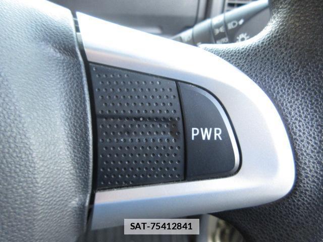 Toyota Pixis Mega 2019-01 7820509-12