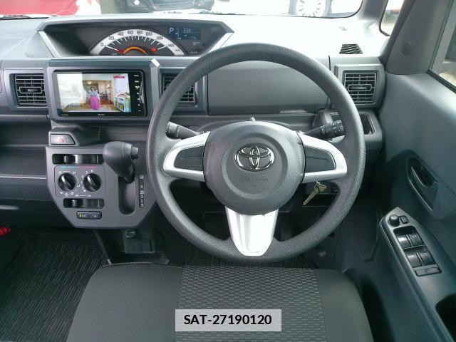 Toyota Pixis Mega 2019-04 7820692-2