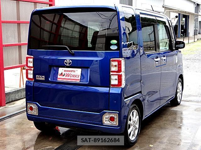 Toyota Pixis Mega 2018-11 7820783-2