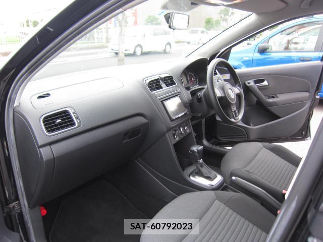 VolksWagen POLO 2010-03 7813665-5