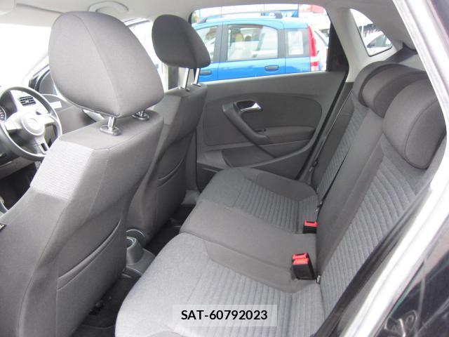 VolksWagen POLO 2010-03 7813665-7