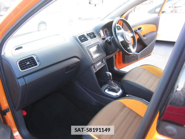 VolksWagen POLO 2011-09 7813668-5