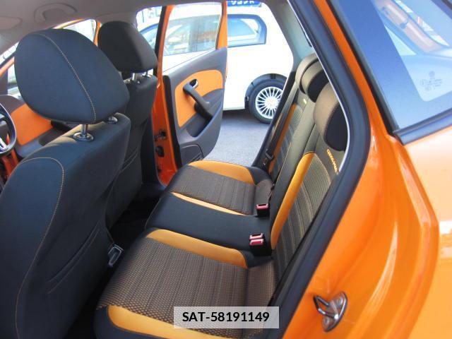 VolksWagen POLO 2011-09 7813668-7