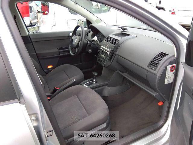 VolksWagen POLO 2004-05 7814028-2