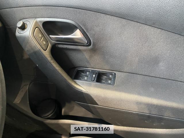 VolksWagen POLO 2013-05 7814668-13