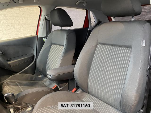 VolksWagen POLO 2013-05 7814668-17