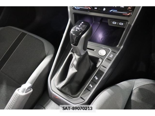 VolksWagen POLO 2022-07 7816525-15