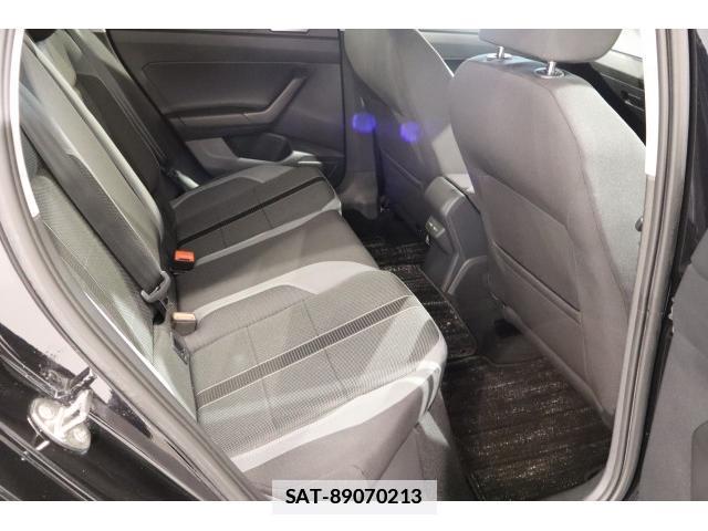 VolksWagen POLO 2022-07 7816525-19