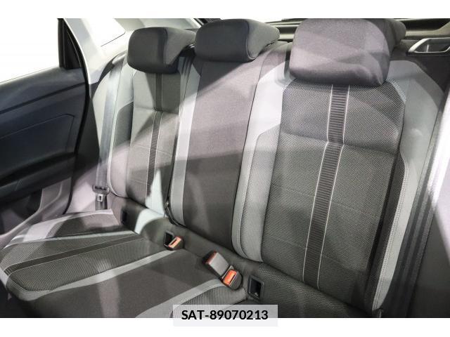 VolksWagen POLO 2022-07 7816525-6