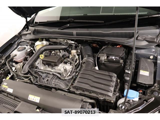 VolksWagen POLO 2022-07 7816525-7