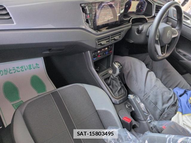 VolksWagen POLO 2022-06 7816676-2