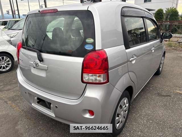 Toyota PORTE 2016-03 7811819-3