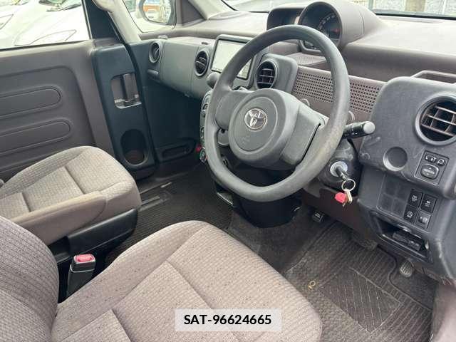 Toyota PORTE 2016-03 7811819-4