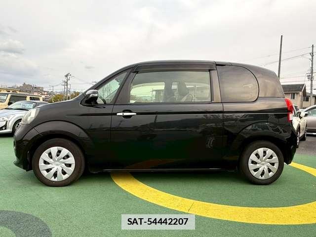 Toyota PORTE 2013-07 7812671-1