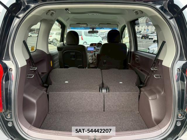 Toyota PORTE 2013-07 7812671-14