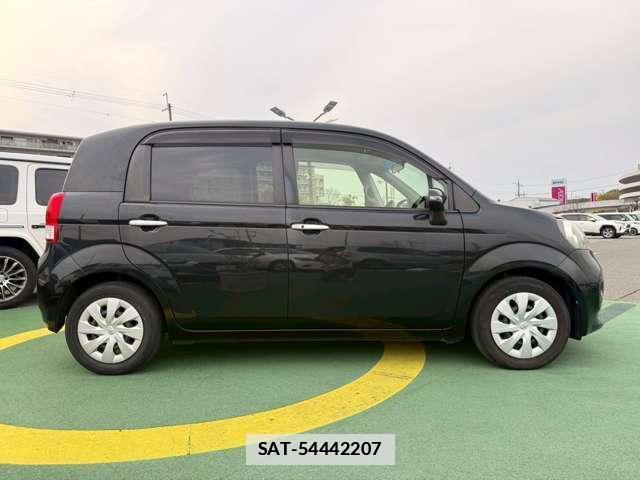 Toyota PORTE 2013-07 7812671-2
