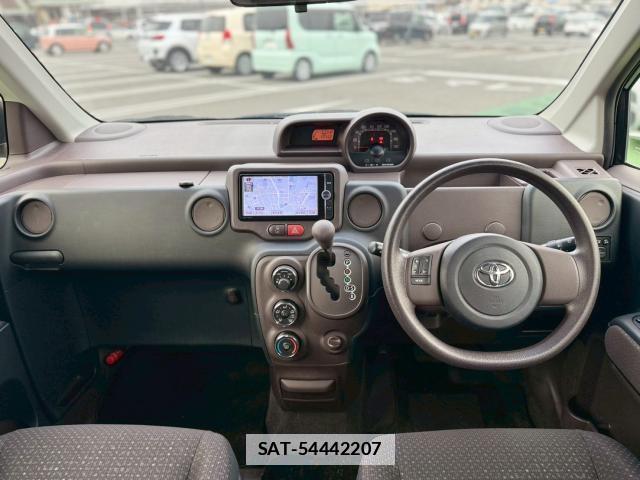 Toyota PORTE 2013-07 7812671-3