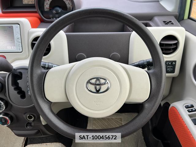 Toyota PORTE 2012-11 7813787-6