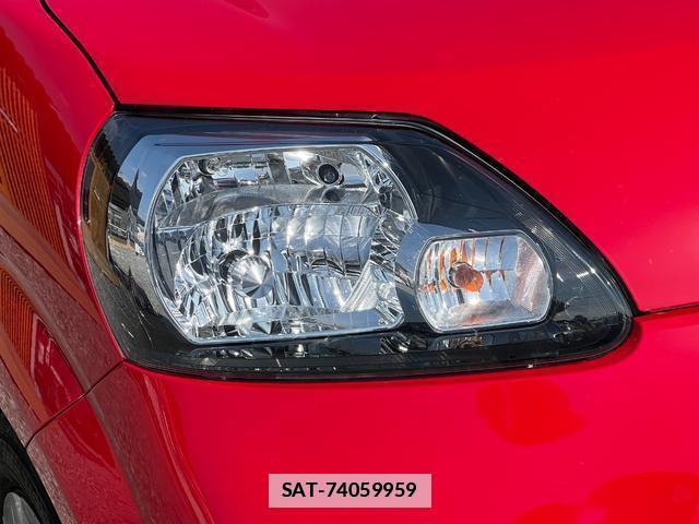 Toyota PORTE 2015-10 7813793-4