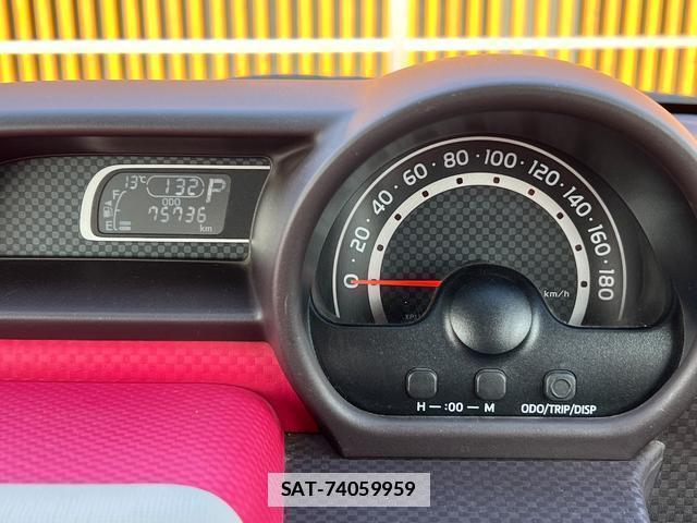 Toyota PORTE 2015-10 7813793-8