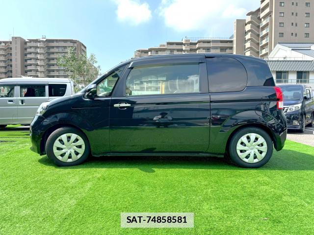 Toyota PORTE 2018-04 7816479-2