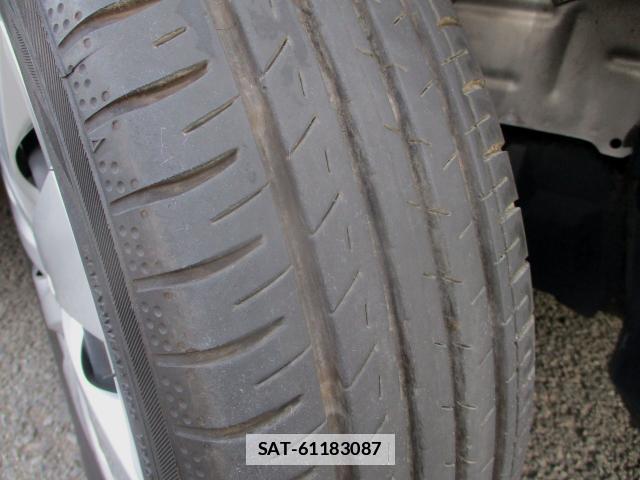 Toyota PORTE 2016-03 7820674-13