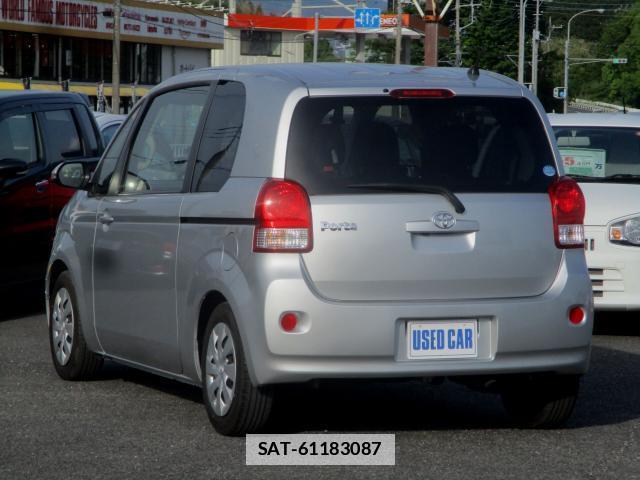 Toyota PORTE 2016-03 7820674-17