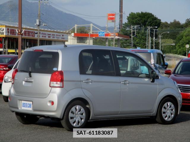 Toyota PORTE 2016-03 7820674-19