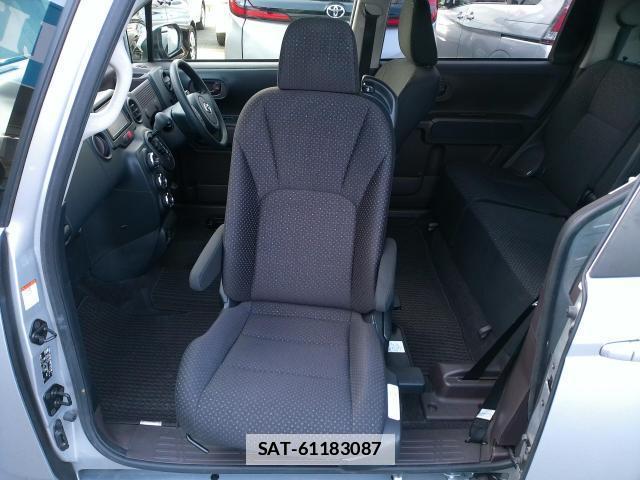 Toyota PORTE 2016-03 7820674-9