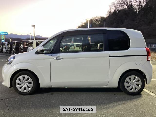 Toyota PORTE 2016-12 7820943-1