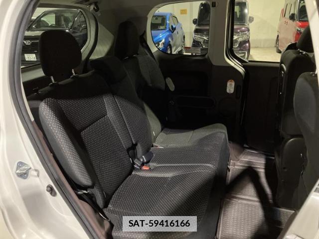Toyota PORTE 2016-12 7820943-4