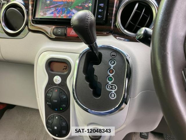 Toyota PORTE 2018-11 7821818-17