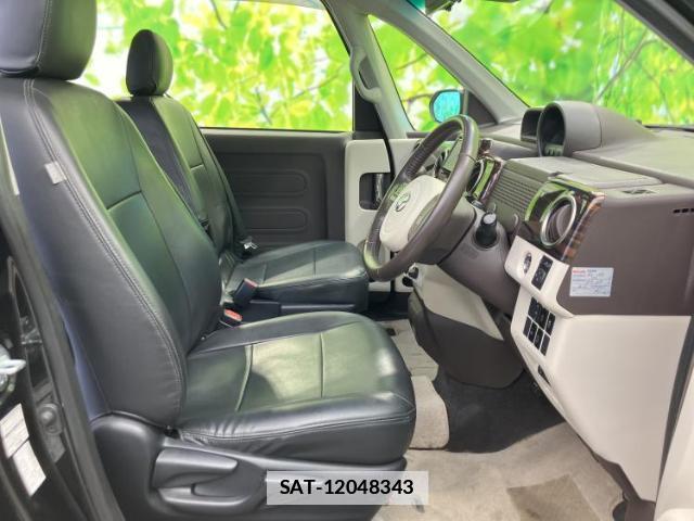 Toyota PORTE 2018-11 7821818-4