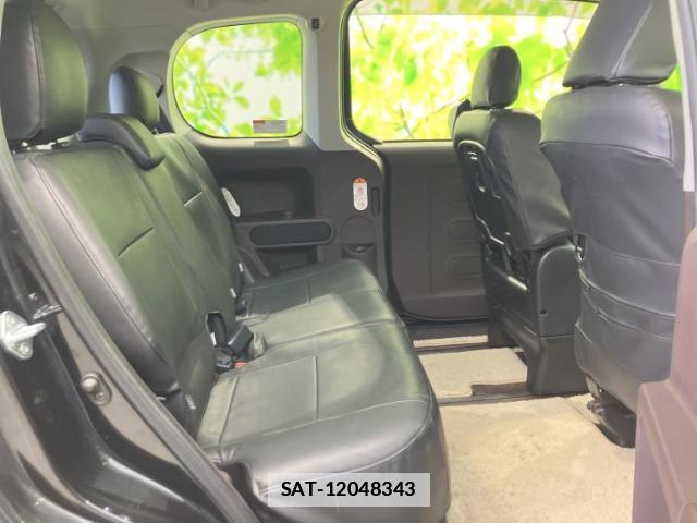 Toyota PORTE 2018-11 7821818-5