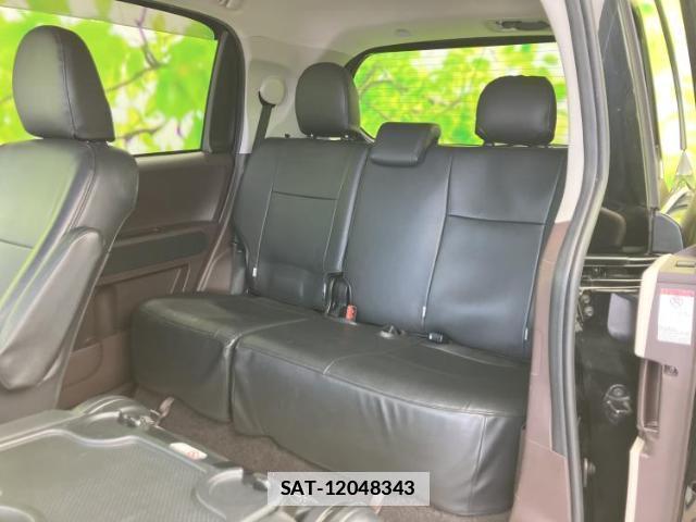 Toyota PORTE 2018-11 7821818-7