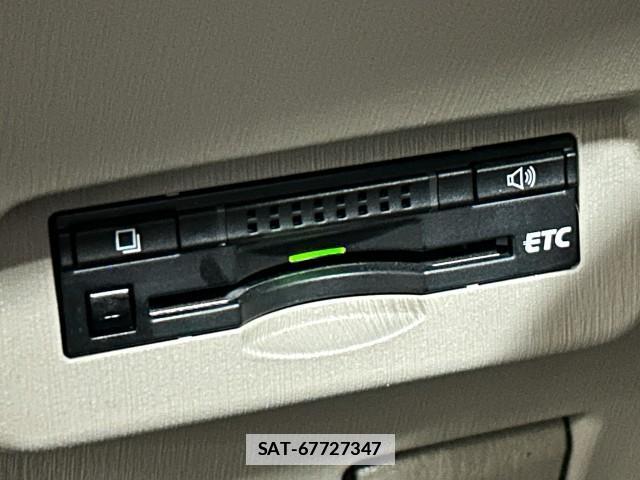 Toyota PRIUS ALPHA 2015-03 7812096-16