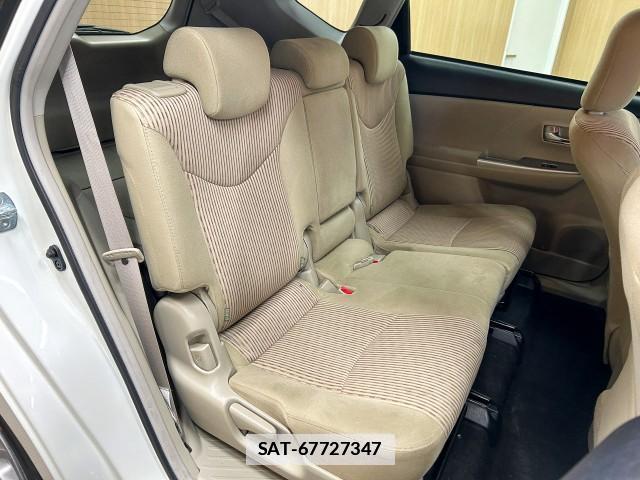 Toyota PRIUS ALPHA 2015-03 7812096-18