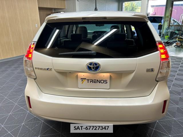 Toyota PRIUS ALPHA 2015-03 7812096-3