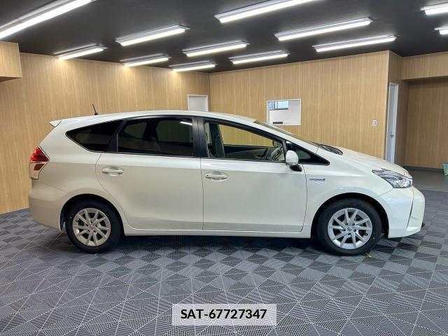Toyota PRIUS ALPHA 2015-03 7812096-5