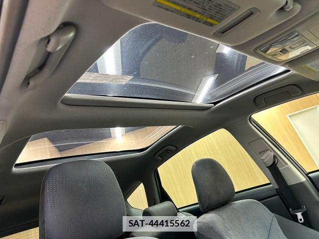 Toyota PRIUS ALPHA 2012-06 7812099-11