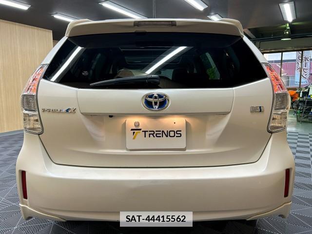 Toyota PRIUS ALPHA 2012-06 7812099-5