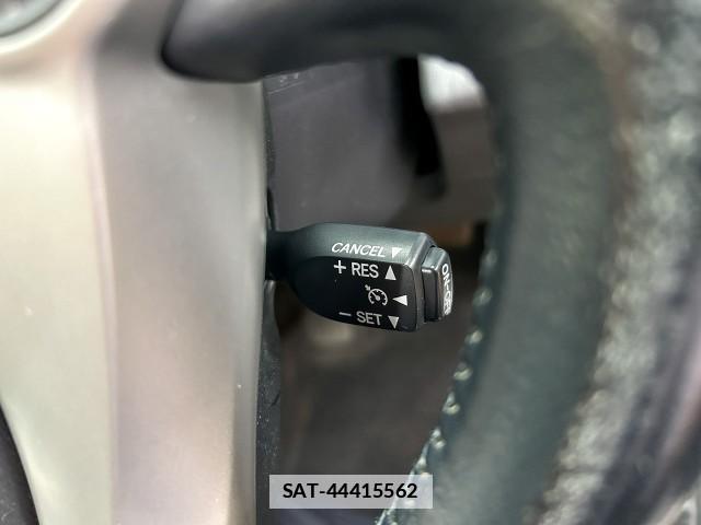 Toyota PRIUS ALPHA 2012-06 7812099-9