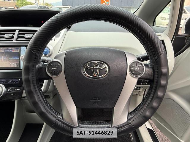 Toyota PRIUS ALPHA 2011-10 7812820-13