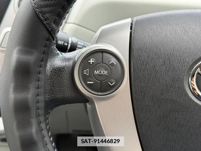 Toyota PRIUS ALPHA 2011-10 7812820-14