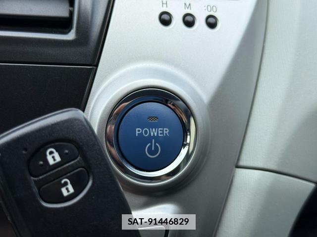 Toyota PRIUS ALPHA 2011-10 7812820-16